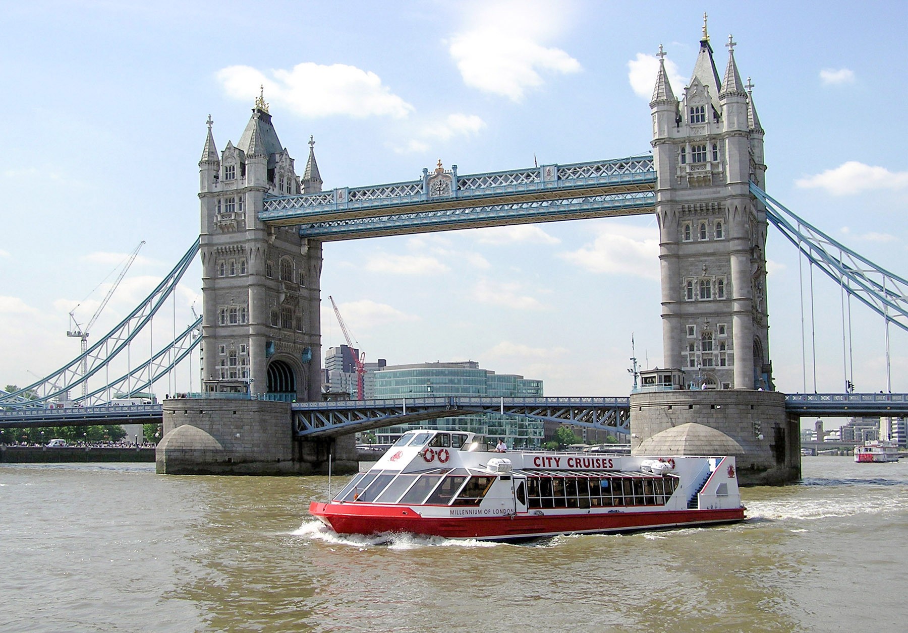 family-thames-cruise-sightseeing-river-red-rover-ticket-sp15