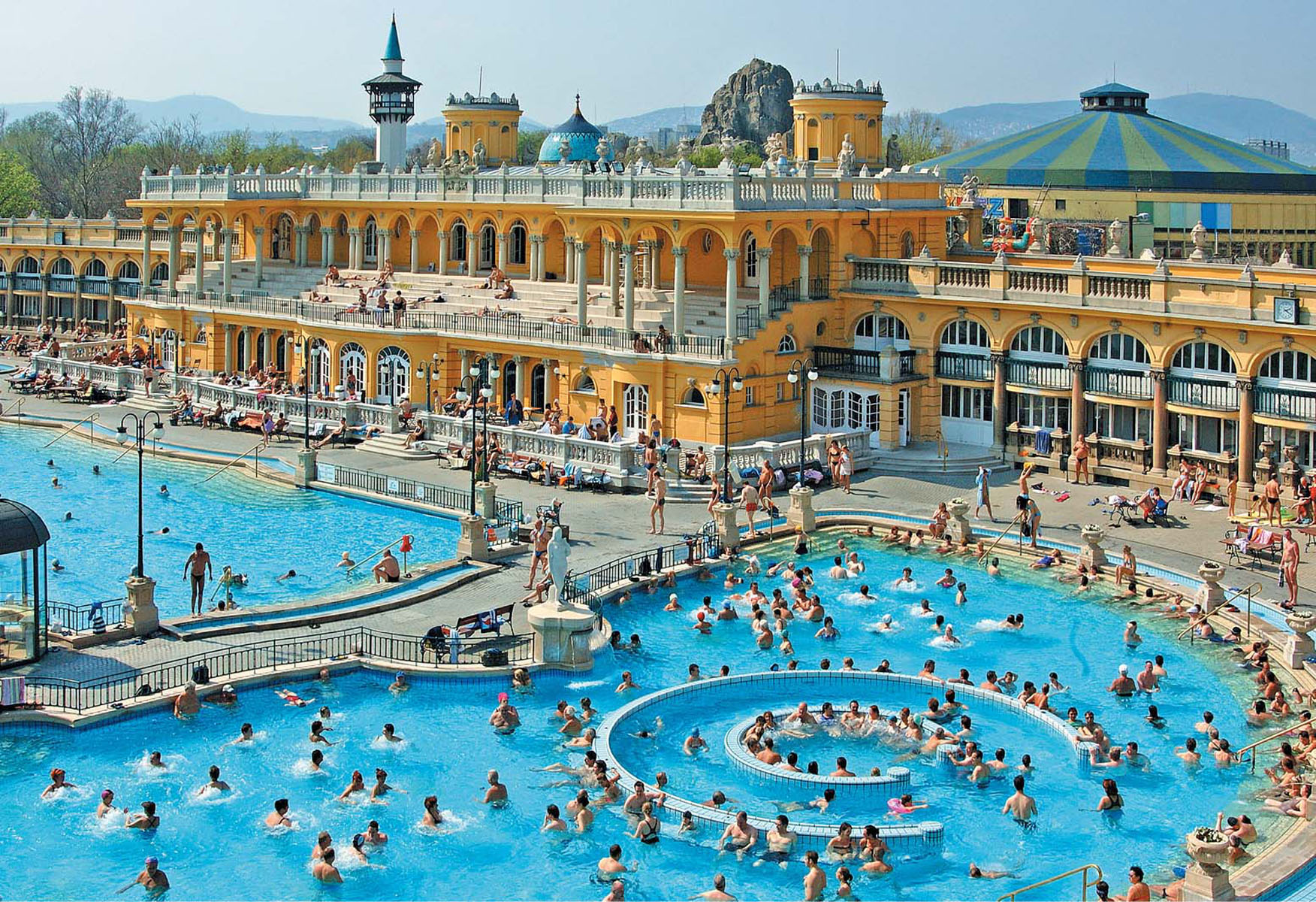 Szechenyi-Spa-Baths-Press-Photo-Outdoor-Pool