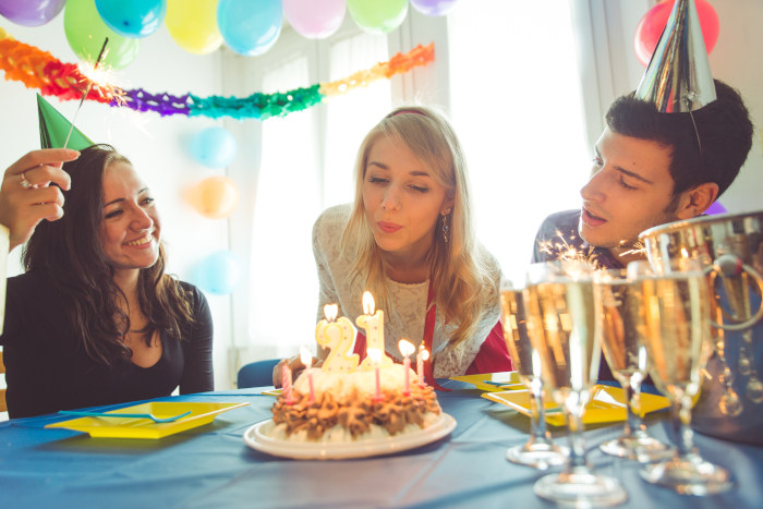 Festa al buio per il compleanno